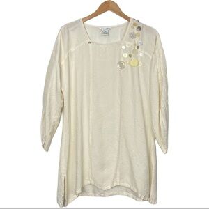 Citron silk buttons top